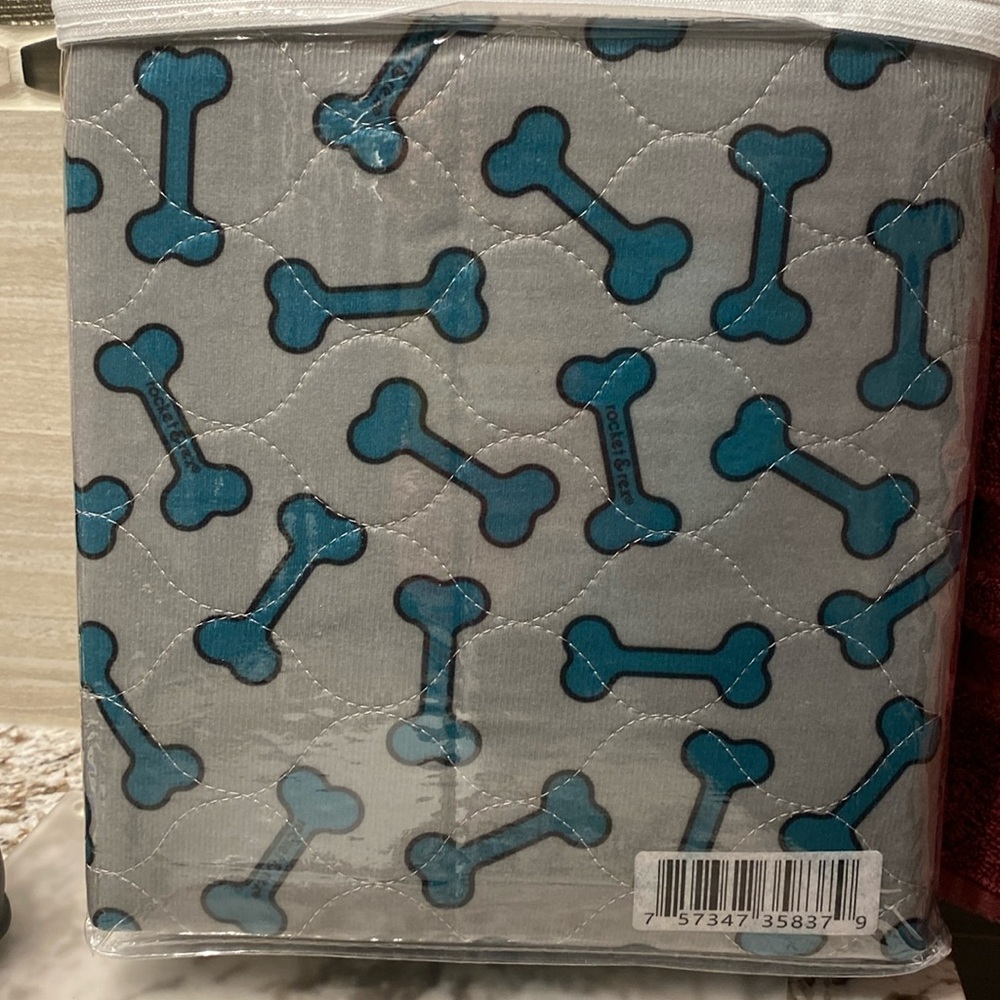 Reusable Dog Pads - Picture 2 of 4